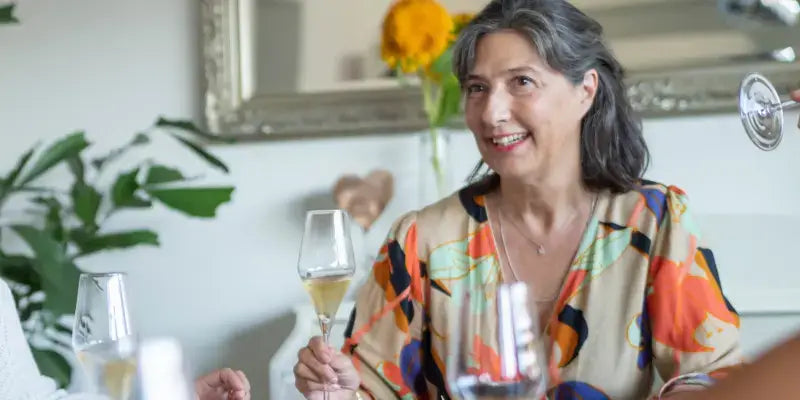 Verwöhne deine Mama zum Muttertag mit edlem Wein und Freude beim Feiern in einem stilvollen Ambiente.