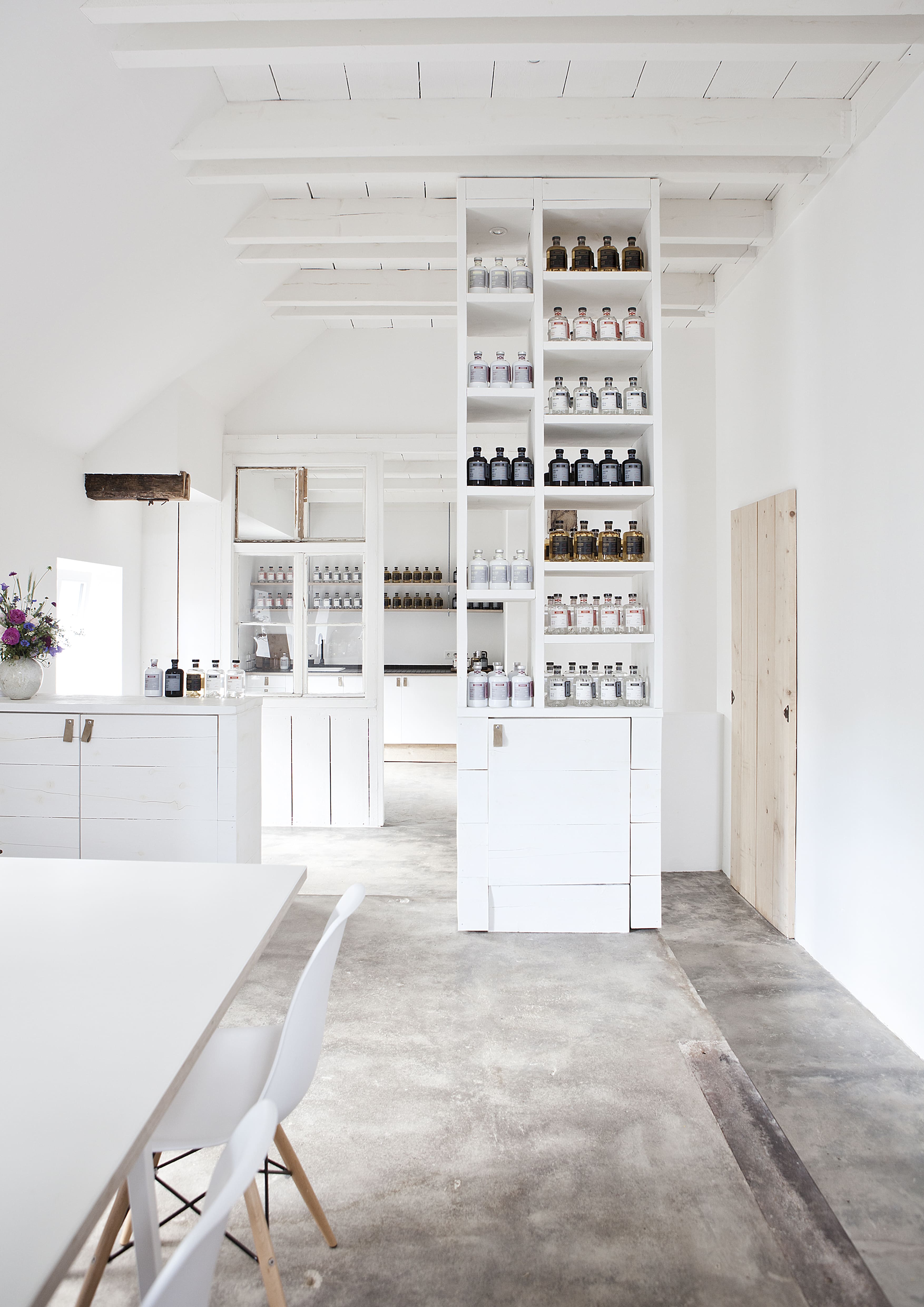 gid://shopify/MediaImage/23225782010061