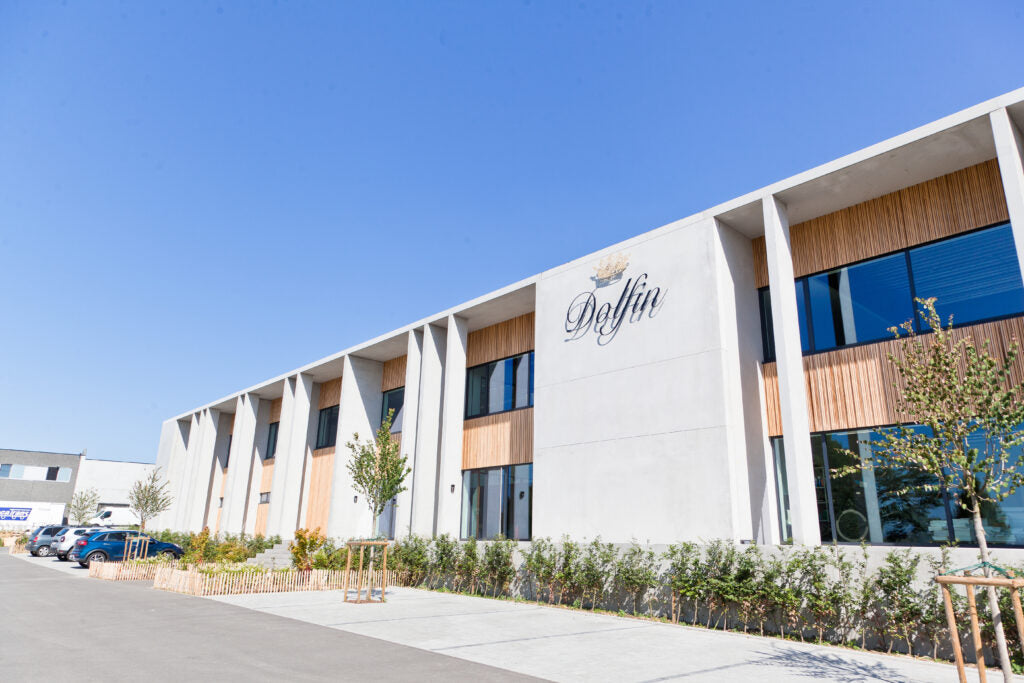 gid://shopify/MediaImage/23215240741069