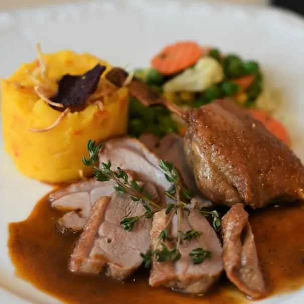 gid://shopify/MediaImage/51096898896215