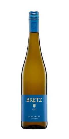 Scheurebe Spätlese Mild von Bretz, fruchtiger Weißwein mit Aromen von Johannisbeeren und Mango. Herkunft: Deutschland.
