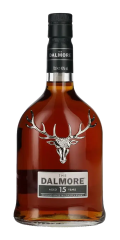 Schottischer Whisky Dalmore 15 Jahre in Glasflasche mit goldener Farbe, gereift in Oloroso Sherry-Fässern.