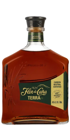 Flor de Caña Rum Terra, 700ml Flasche, nachhaltige Produktion, 100% erneuerbare Energie, bernsteinfarbener Rum aus Nicaragua.