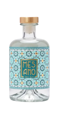 Dry Gin 500ml von Mesano, Stuttgart, harmonischer Geschmack mit Botanicals, dekorative Flasche im modernen Design.