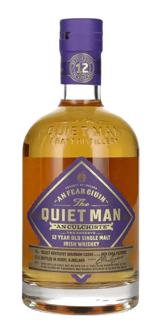 Irischer Whiskey Quiet Man 12 Jahre, Single Malt aus Irland, gereift in Ex-Bourbon-Fässern, sanfter und fruchtiger Geschmack.