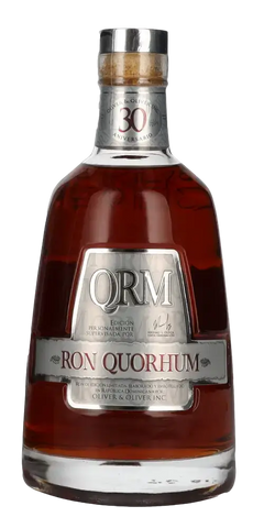 Quorhum 30 Aniversario Rum aus der Dominikanischen Republik in einer eleganten Flasche mit edlem Design.