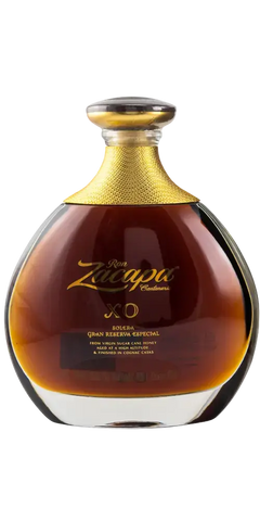 Ron Zacapa XO Centenario, edler Rum, 10-25 Jahre gereift, in prächtiger Flasche, markentypisches Design.