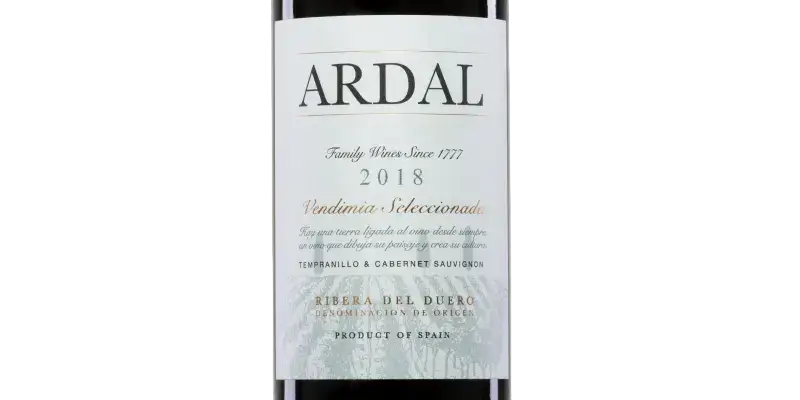 Ardal Vendimia Seleccionada DO 2018, hochwertige Weinflasche aus der Region Ribera del Duero, Spanien.