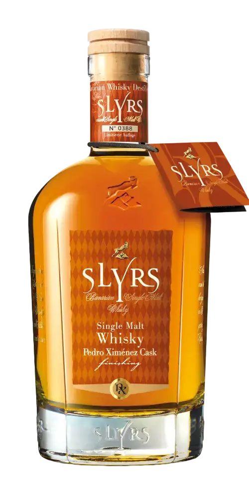 Deutscher Whisky Slyrs Pedro Ximénez Cask, Single Malt, in Glasflasche mit Etikett, edel und aromatisch.