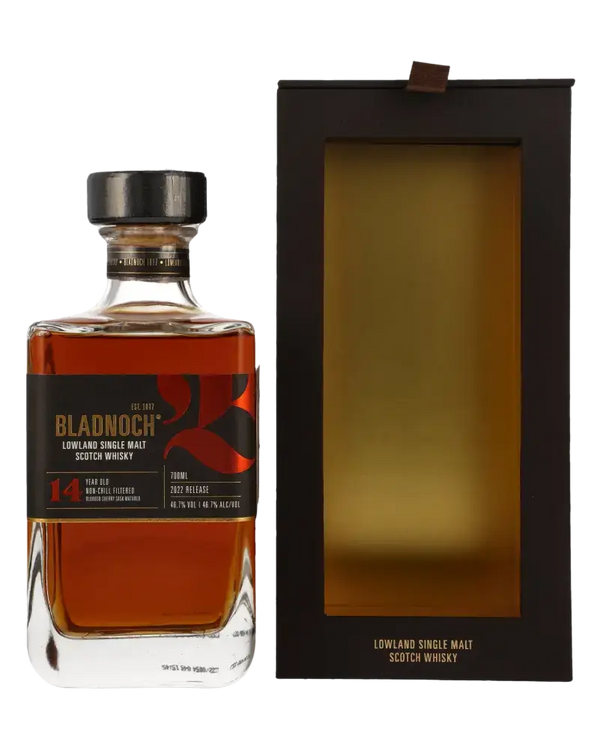 Schottischer Whisky: Bladnoch 14 Jahre Sherry Cask in Geschenkverpackung, bronzefarbener Single Malt aus den Lowlands.