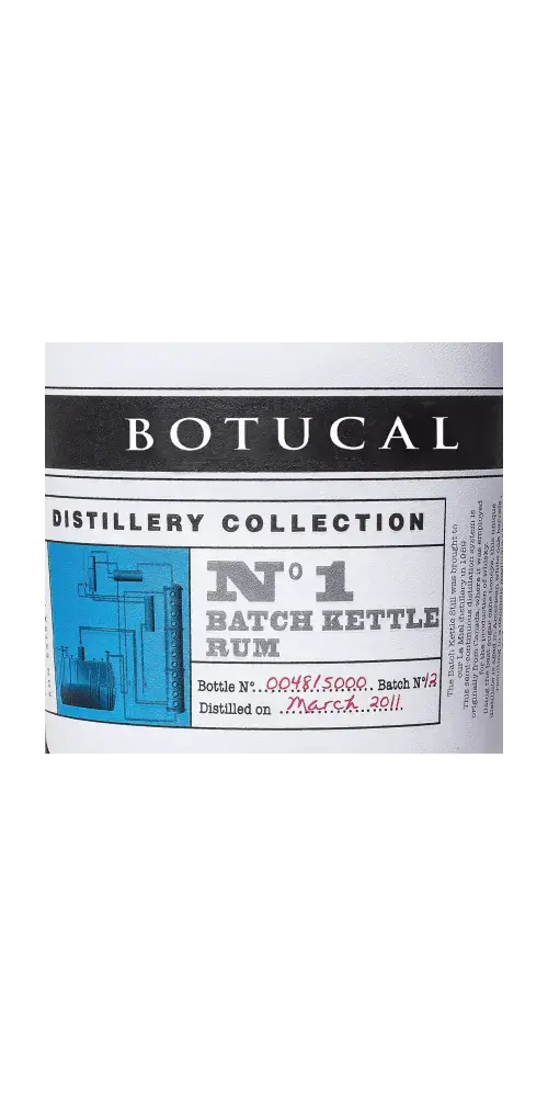 Botucal N° 1 Batch Kettle Rum aus der Distillery Collection, Flasche mit Destillationsdetails.