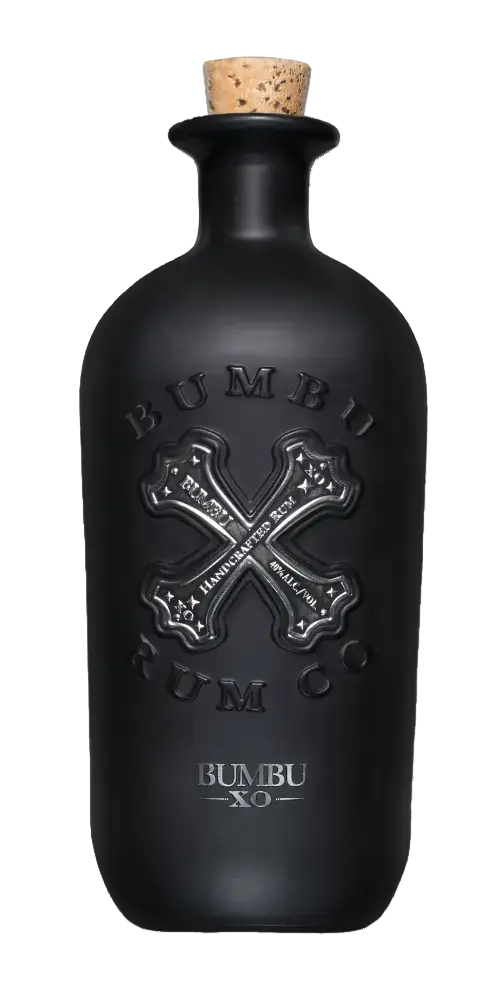 BUMBU XO Rumflasche mit schwarzem Design und Korkverschluss, präsentiert reifen und komplexen Geschmack.