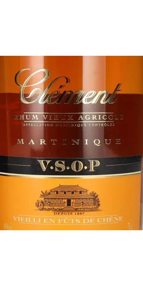 Rhum Clément Vieux VSOP aus Martinique, in Eichenfässern gereift, mit Aromen von Kakao, Vanille und Mokka.