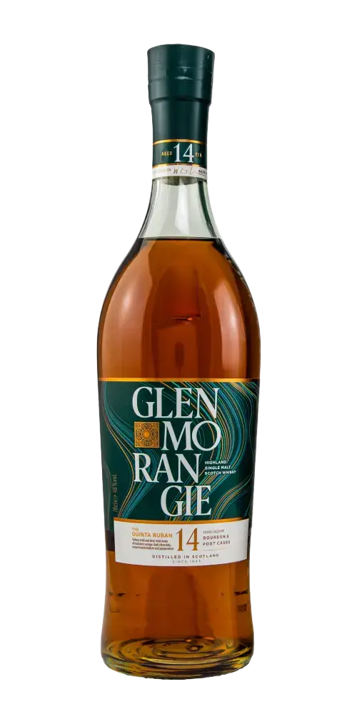Schottischer Whisky Glenmorangie Quinta Ruban 14 Jahre, edel in der Flasche, mit Rubintönen und stilvollem Design.