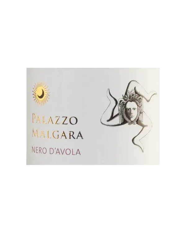 Palazzo Malgara Nero d'Avola, kräftiger Rotwein aus Sizilien mit vollem Körper und Noten von Brombeeren.