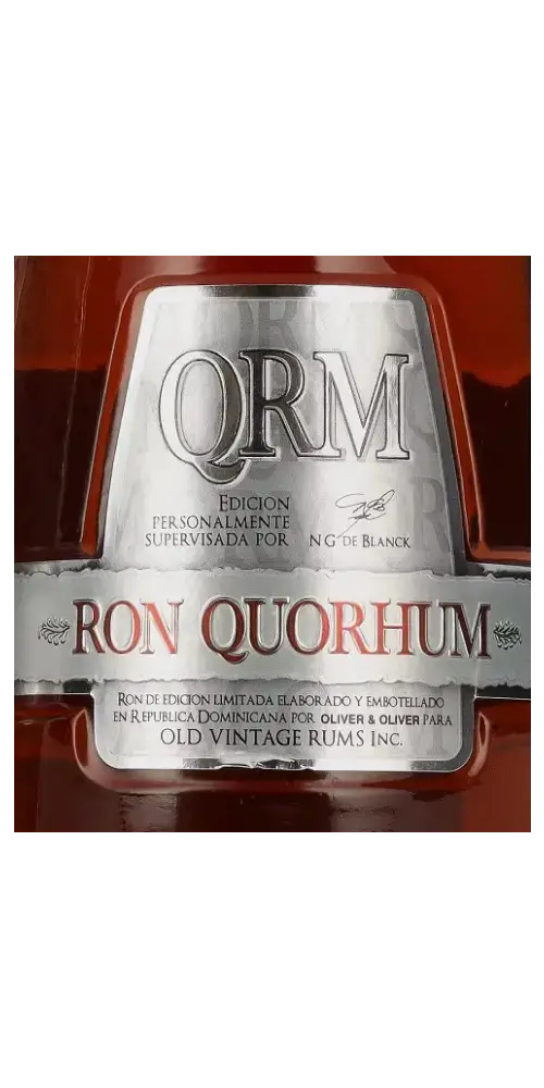 Quorhum 12 Jahre Solera Rum aus Dominikanischer Republik, Bernsteinfarbe, Aromen von Karamell und Gewürzen.