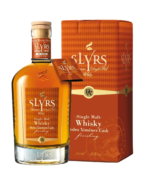 Deutscher Whisky Slyrs Pedro Ximénez Cask in Flasche und Verpackung, 700ml, aromatisch, fruchtige Noten.
