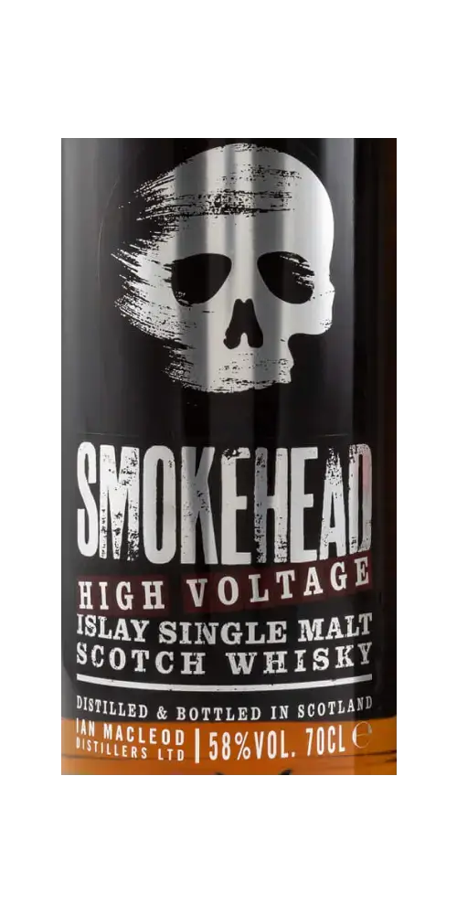 Schottischer Whisky Smokehead High Voltage Islay Single Malt 58% 70cl mit markantem Skull-Design.