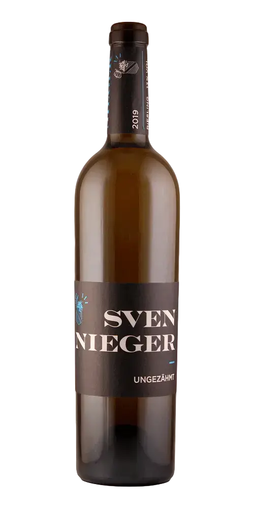 Sven Nieger - ungezähmt 2019 Riesling bottle with elegant label and unique design.
