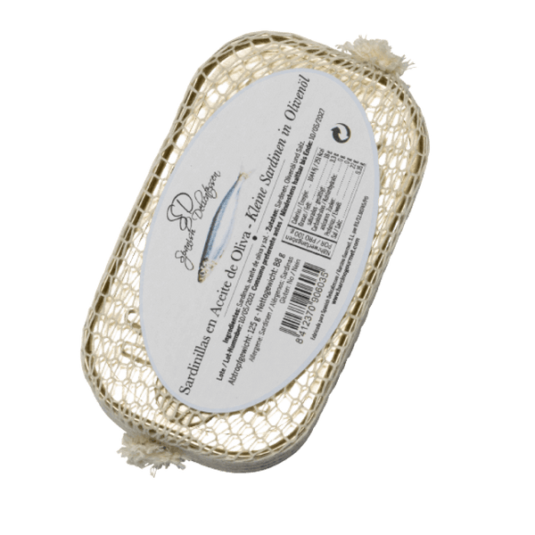 Barcino Gourmet Feinkost: Sardinillas in Olivenöl, hochwertige Tapas-Spezialität aus Spanien.