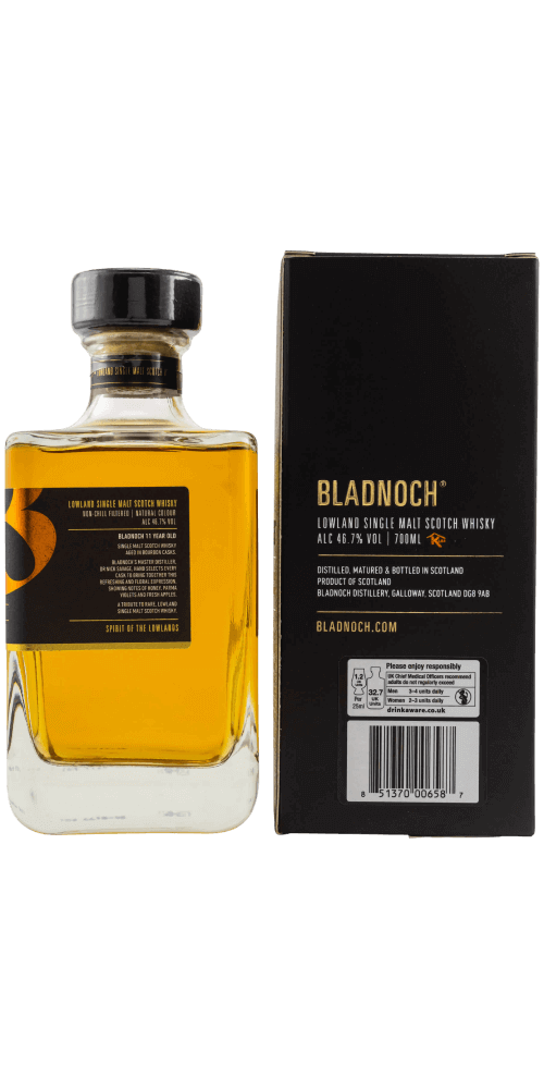 Schottischer Whisky Bladnoch Bourbon Cask 11 Jahre, stilvoll verpackt, goldfarbene Flüssigkeit in der Flasche.